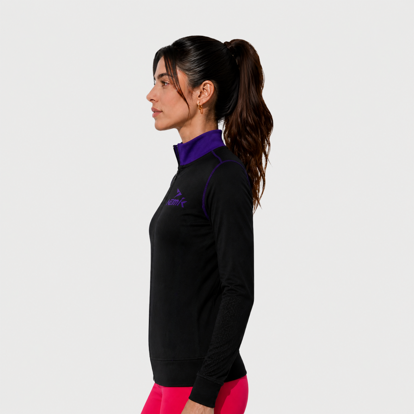 Chamarra Con Bolsa Hard Running Negro/Morado Grape